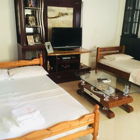 Guesthouse Aleks Ksamil Bagian luar foto