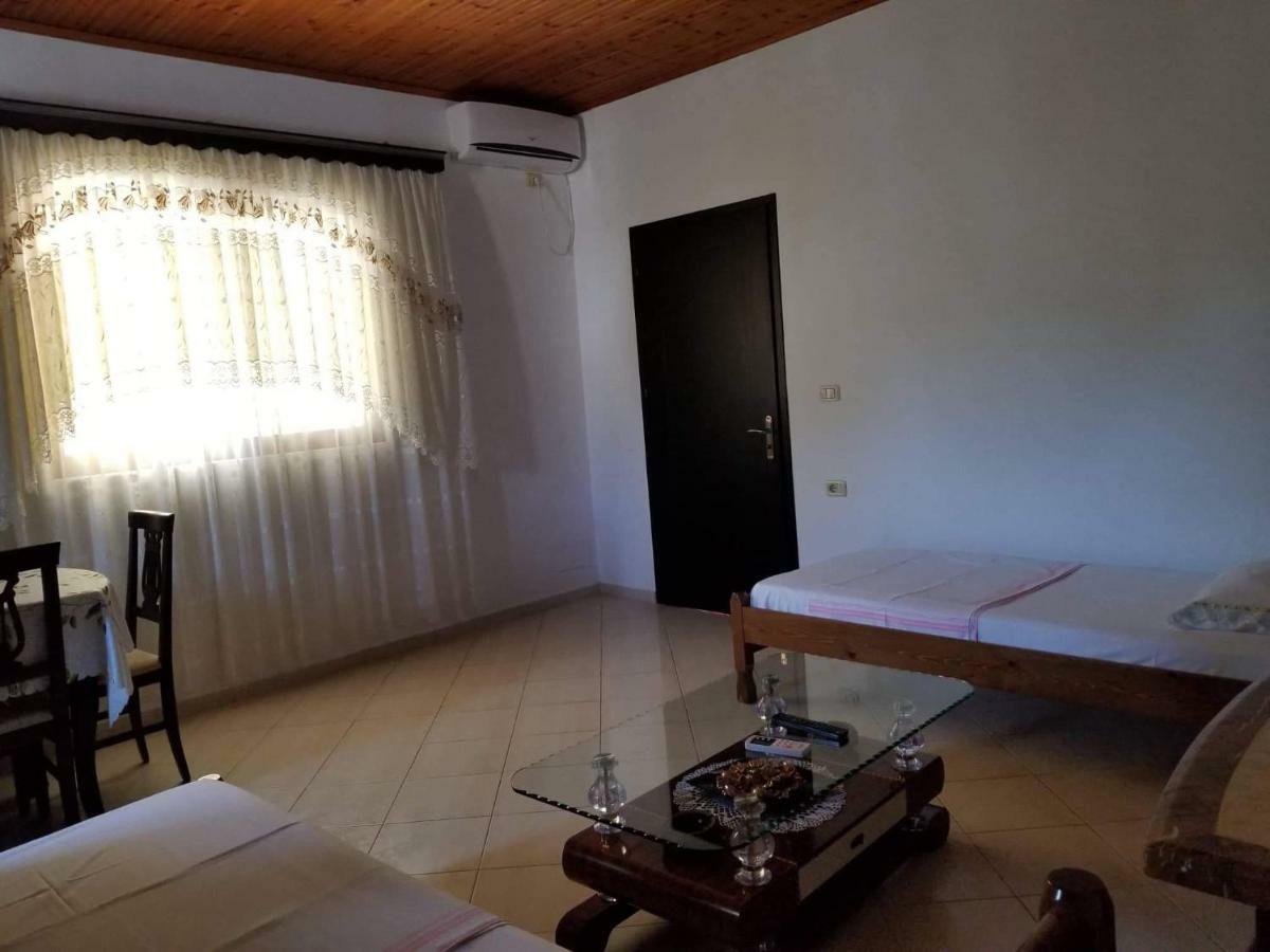 Guesthouse Aleks Ksamil Bagian luar foto