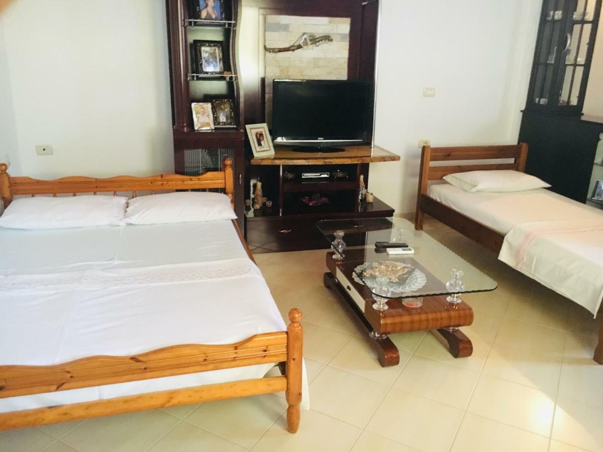 Guesthouse Aleks Ksamil Bagian luar foto