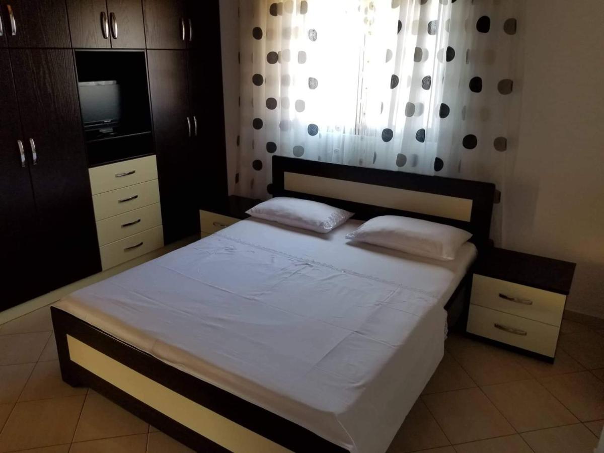 Guesthouse Aleks Ksamil Bagian luar foto